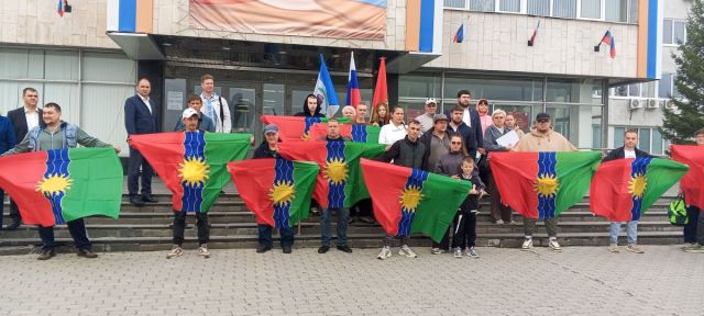12 добровольцев из Братска сегодня отправились в сборный пункт для прохождения службы в зоне СВО