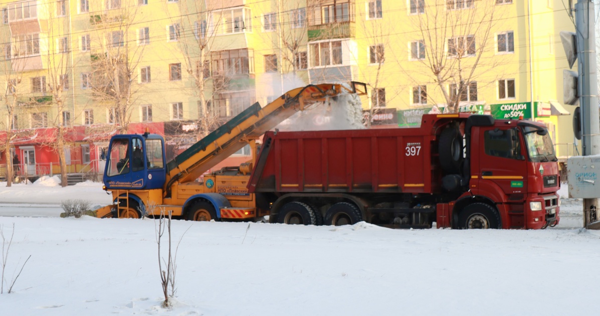 166 Rabochih I 58 Edinits Spetstehniki Trudyatsya Na Dorogah Bratska 2