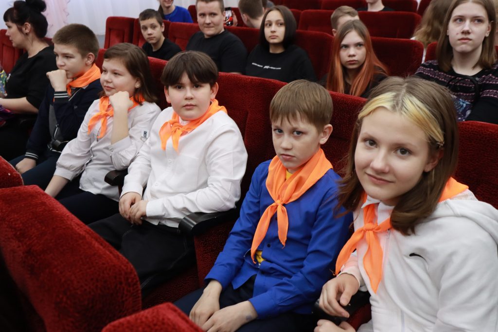 200 юных патриотов из Братска примут участие в проекте "Хранители истории"