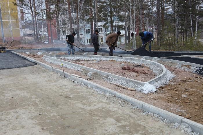 Работы по обустройству сквера в Бикее идут с отставанием от графика