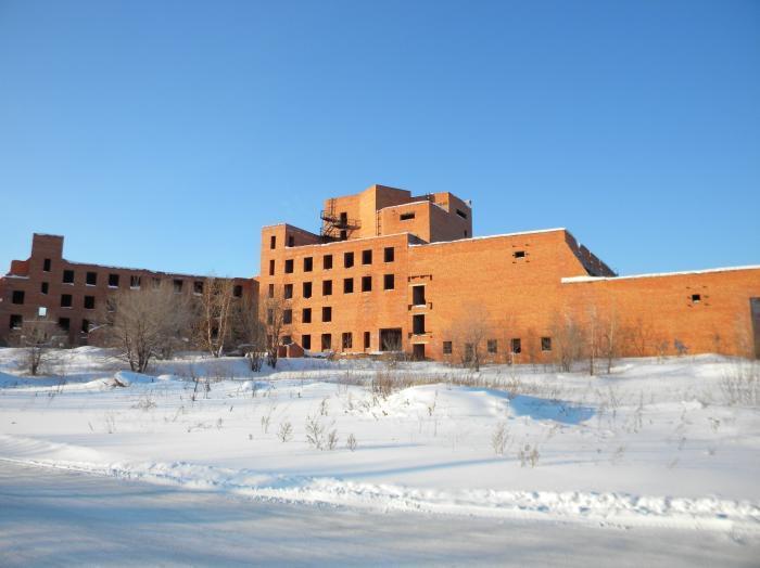 В Братске начался суд над обвиняемым в изнасиловании и убийстве школьницы