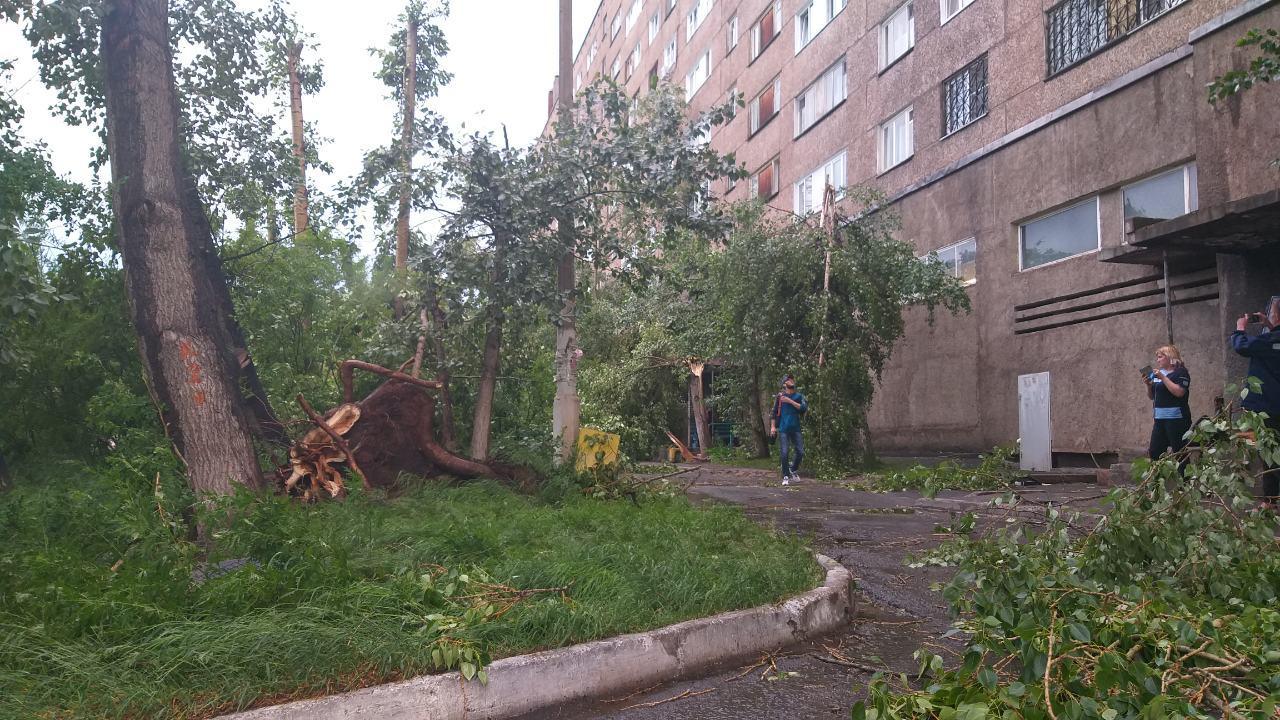 Последствия сильного ветра в Братске. Фоторепортаж очевидца