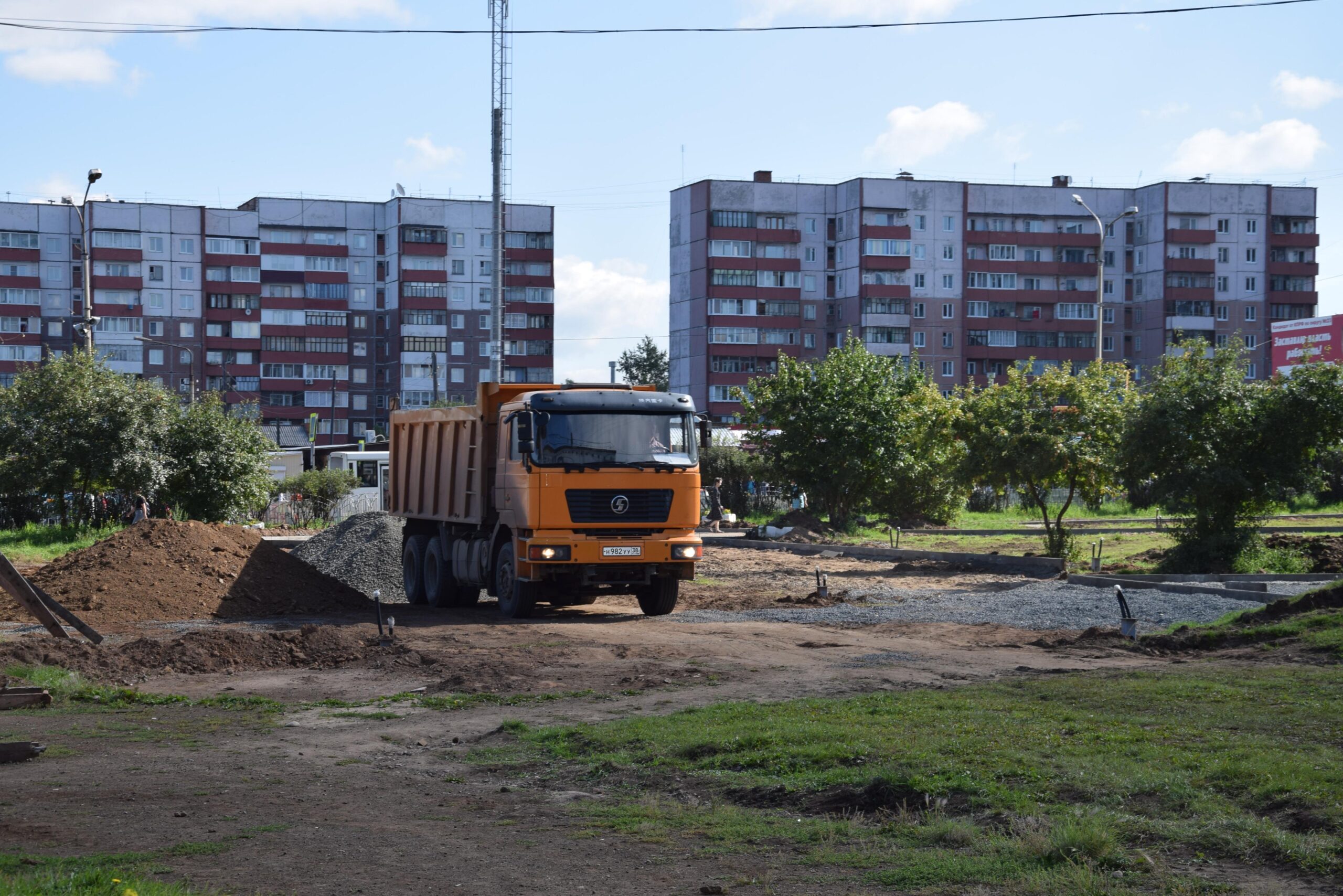 Благоустройство пяти общественных территорий в Братске продолжается