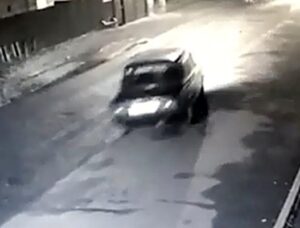 Полиция разыскивает водителя, сбившего 58-летнюю женщину в Вихоревке
