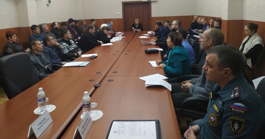 Безопасность объектов религиозных организаций обсудили на совещании в Думе Братска