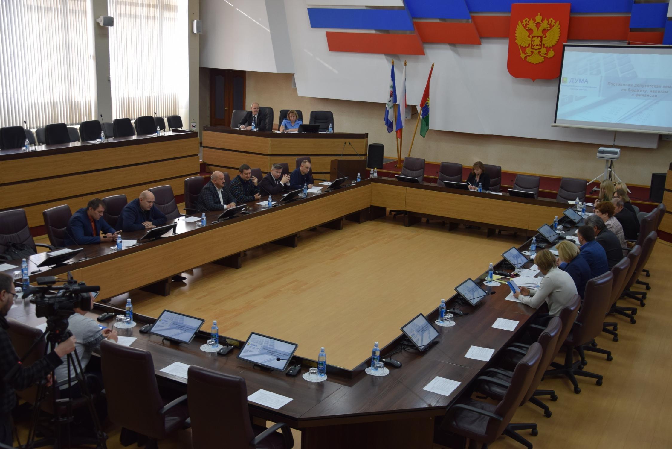 Татьяна Алексеева: Город работает и зарабатывает достаточно большие финансовые ресурсы, но на местный бюджет это никак не проецируется