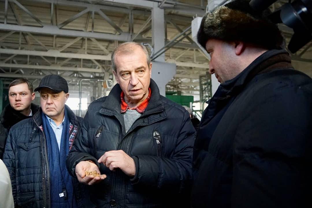 Сергей Левченко отметил важность безотходного производства после посещения цеха в Вихоревке