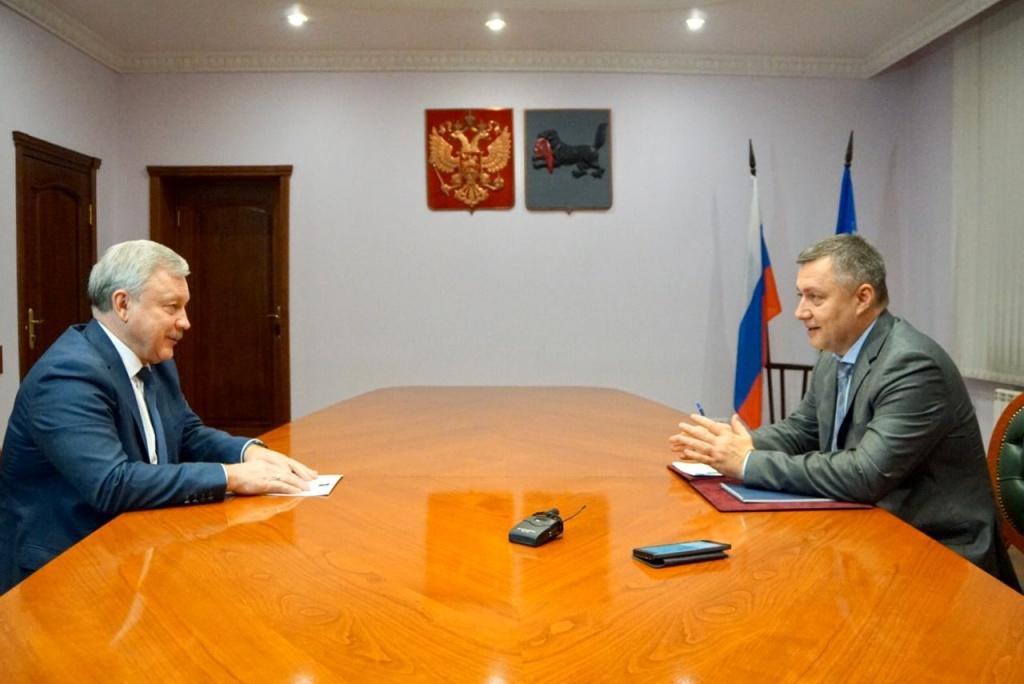 Врио губернатора Игорь Кобзев встретился с мэром Братска Сергеем Серебренниковым