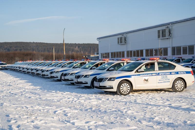 156 служебных автомобилей поступили в иркутскую полицию. Фото и видео