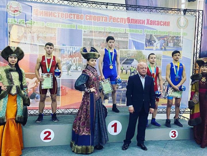 Братчане завоевали призовые места на первенстве Сибирского Федерального округа по греко-римской борьбе