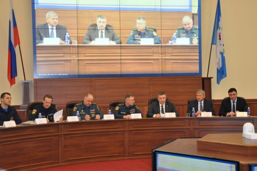 Министр МЧС Евгений Зиничев проверил готовность Иркутской области к пожарам