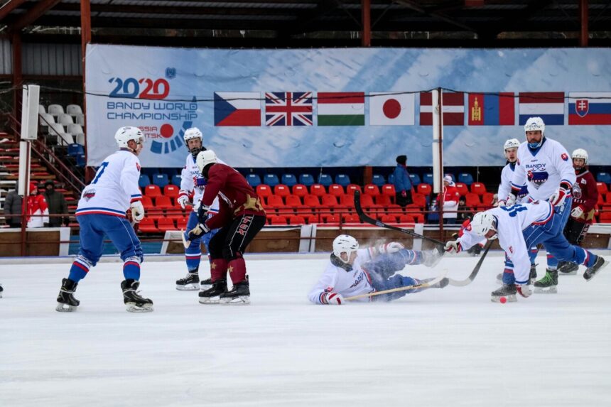 Итоги первого дня ЧМ по хоккею с мячом среди мужчин в Иркутске