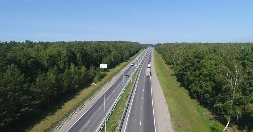 Ограничение на трассах "Вилюй", "Байкал", "Сибирь" введут на лето для грузовых машин
