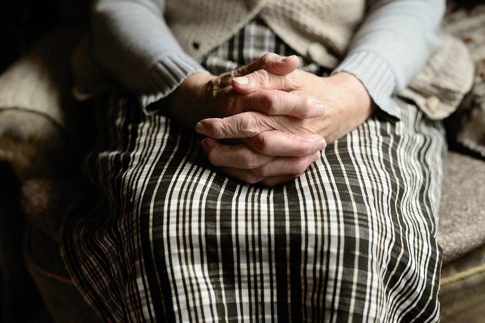 Реестр лиц старше 65 лет с хроническими заболеваниями создадут в Иркутской области