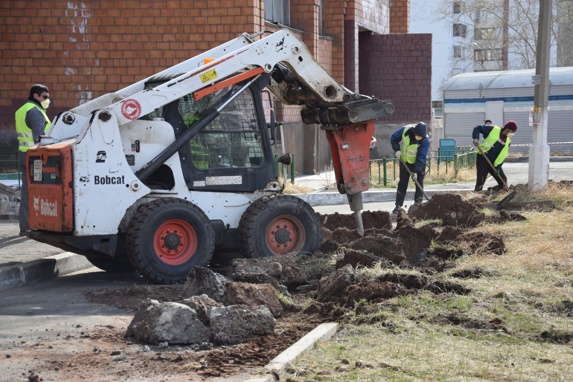 Дворовые территории начали благоустраивать в Братске