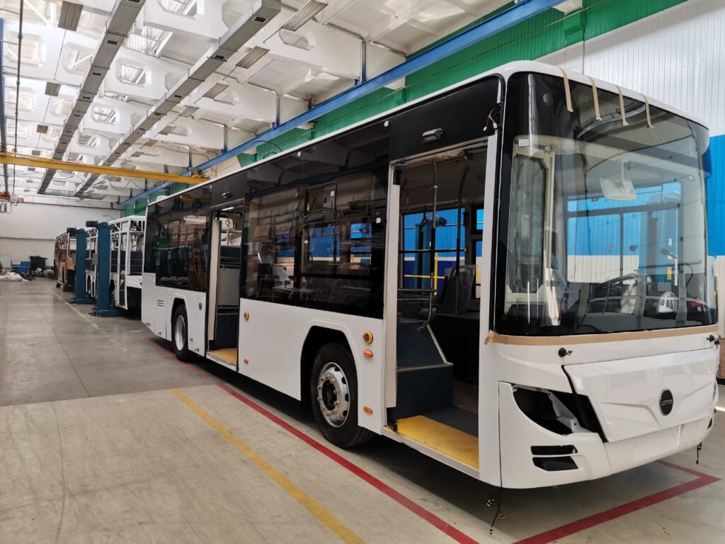 Предприятия в Ульяновске и Набережных Челнах приступили к комплектации газобаллонных автобусов для отправки в Братск