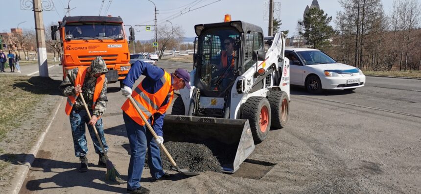 Ямочный ремонт дорог начали проводить в Братске