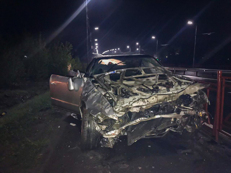 19-летний водитель и несовершеннолетний пассажир пострадали в ДТП на улице Байкальской в Иркутске