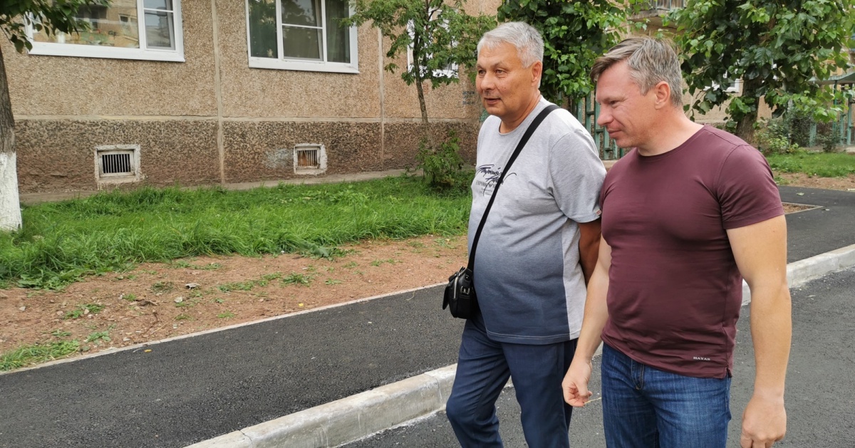 Еще две крупные дворовые территории благоустроили в Братске