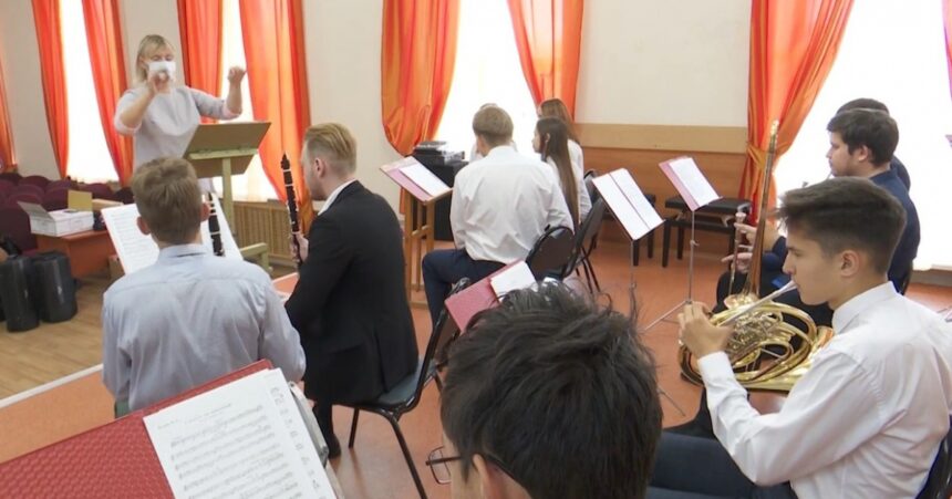 Музыкальное училище Братска получило новые духовые и ударные инструменты