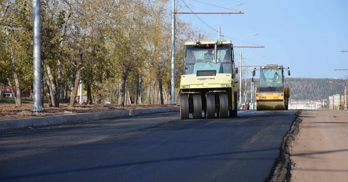 В Братске завершили асфальтировать дорогу по улице Енисейской