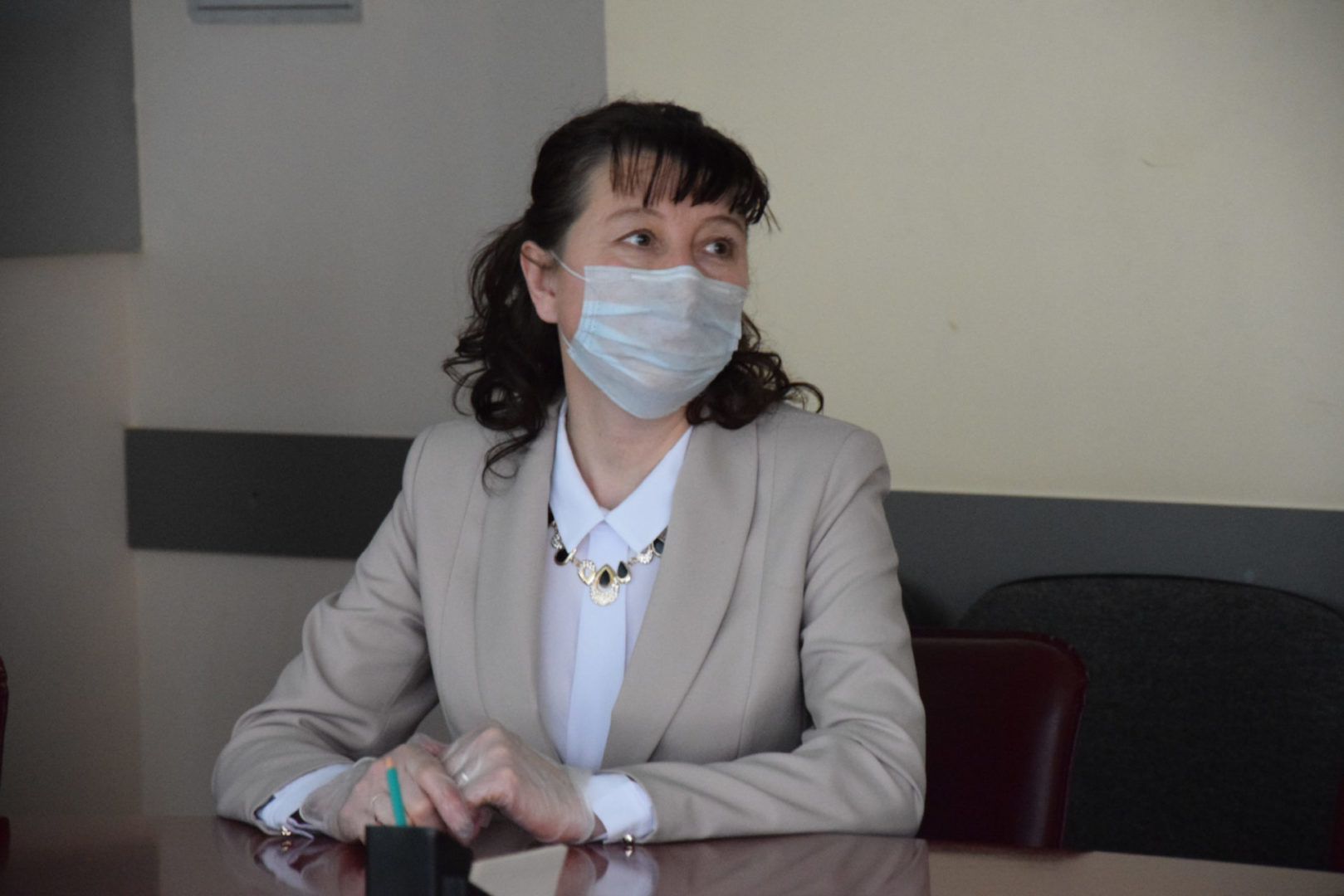 Братчанку Оксану Соломину наградили почетным знаком "Материнская слава"