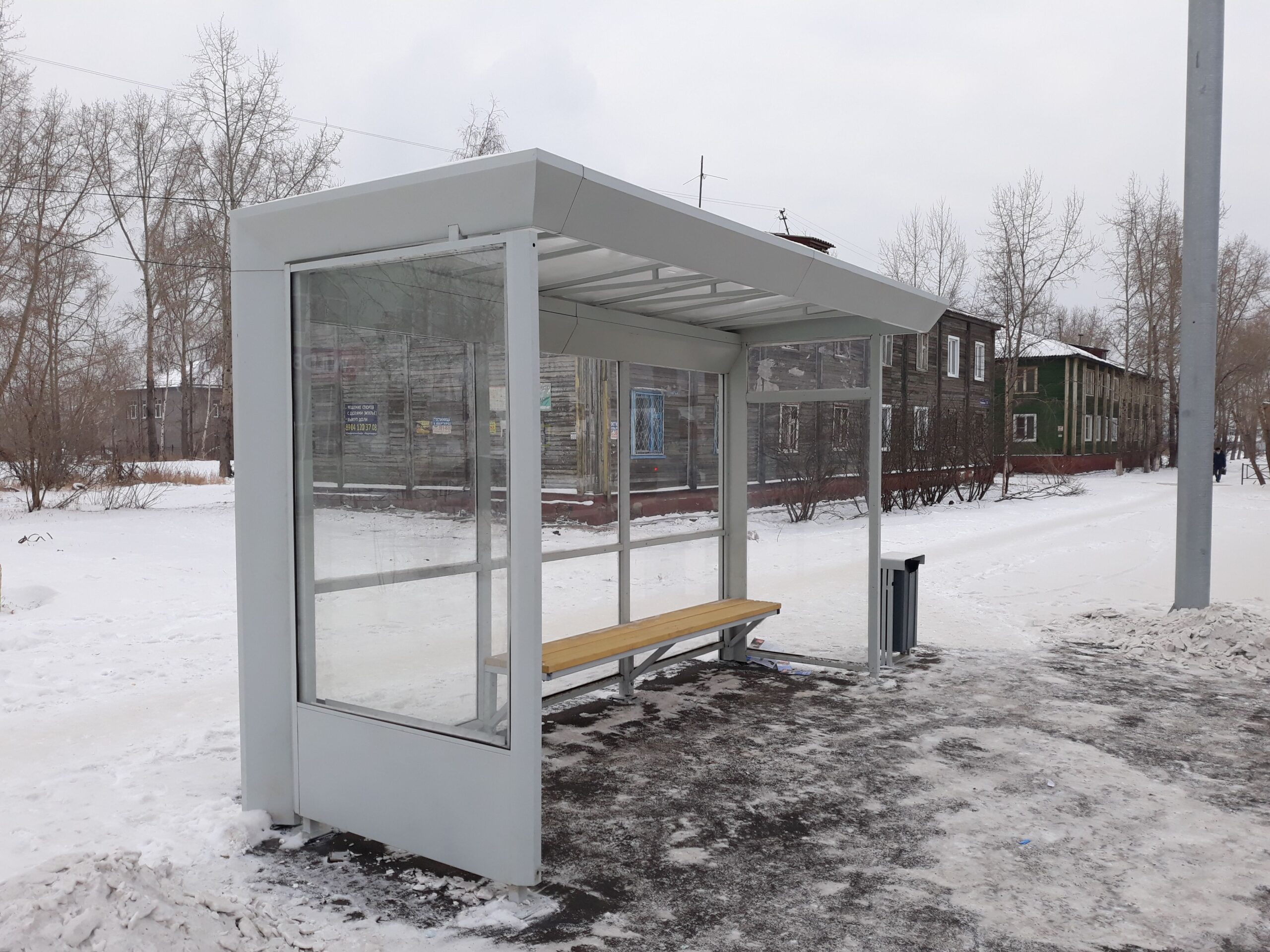 Две остановки и пешеходный переход появились на улице Комсомольской в Братске