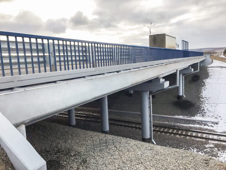 Путепровод через железную дорогу на трассе "Вилюй" в Братске отремонтировали
