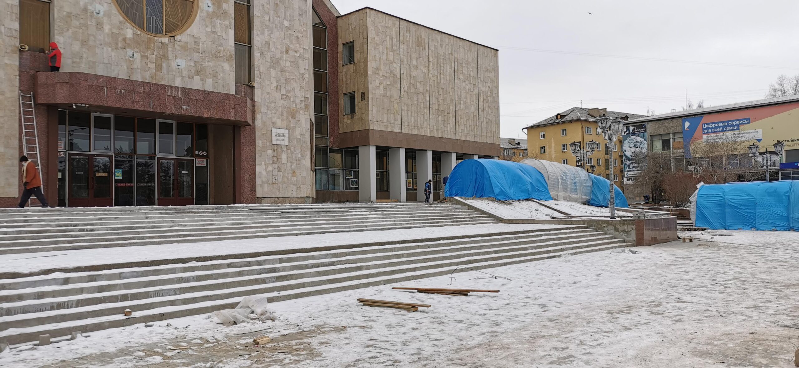 Завершить благоустройство площади Дворца искусств в Энергетике планируют к 23 ноября