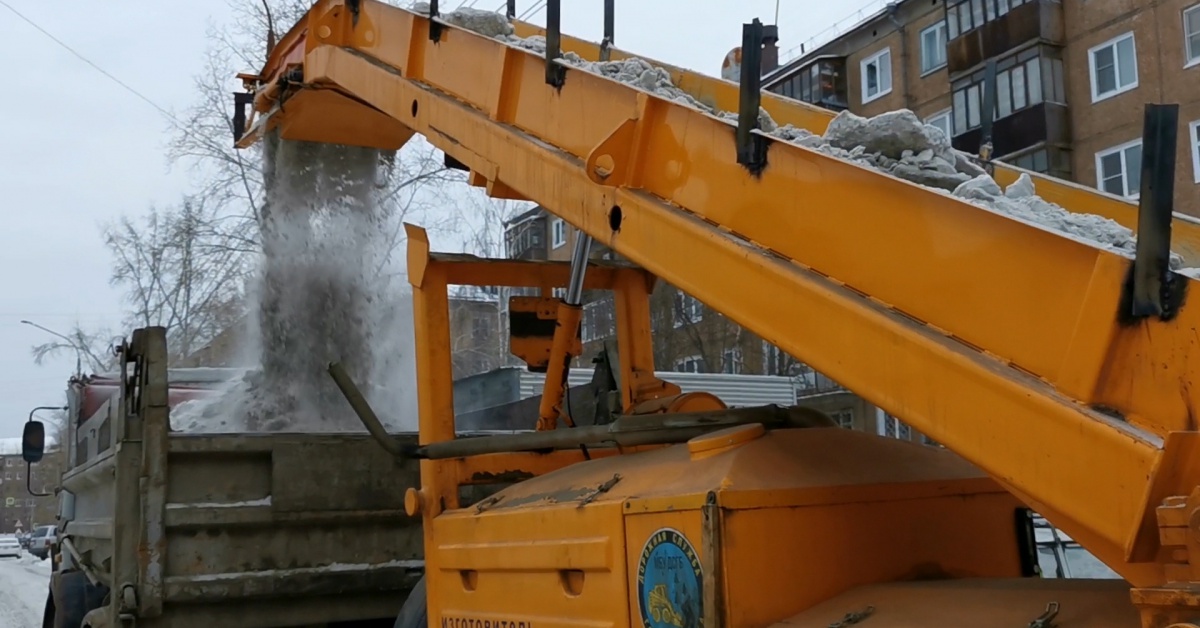 Порядка 10 тысяч кубометров снега вывезли со всех районов Братска с начала декабря