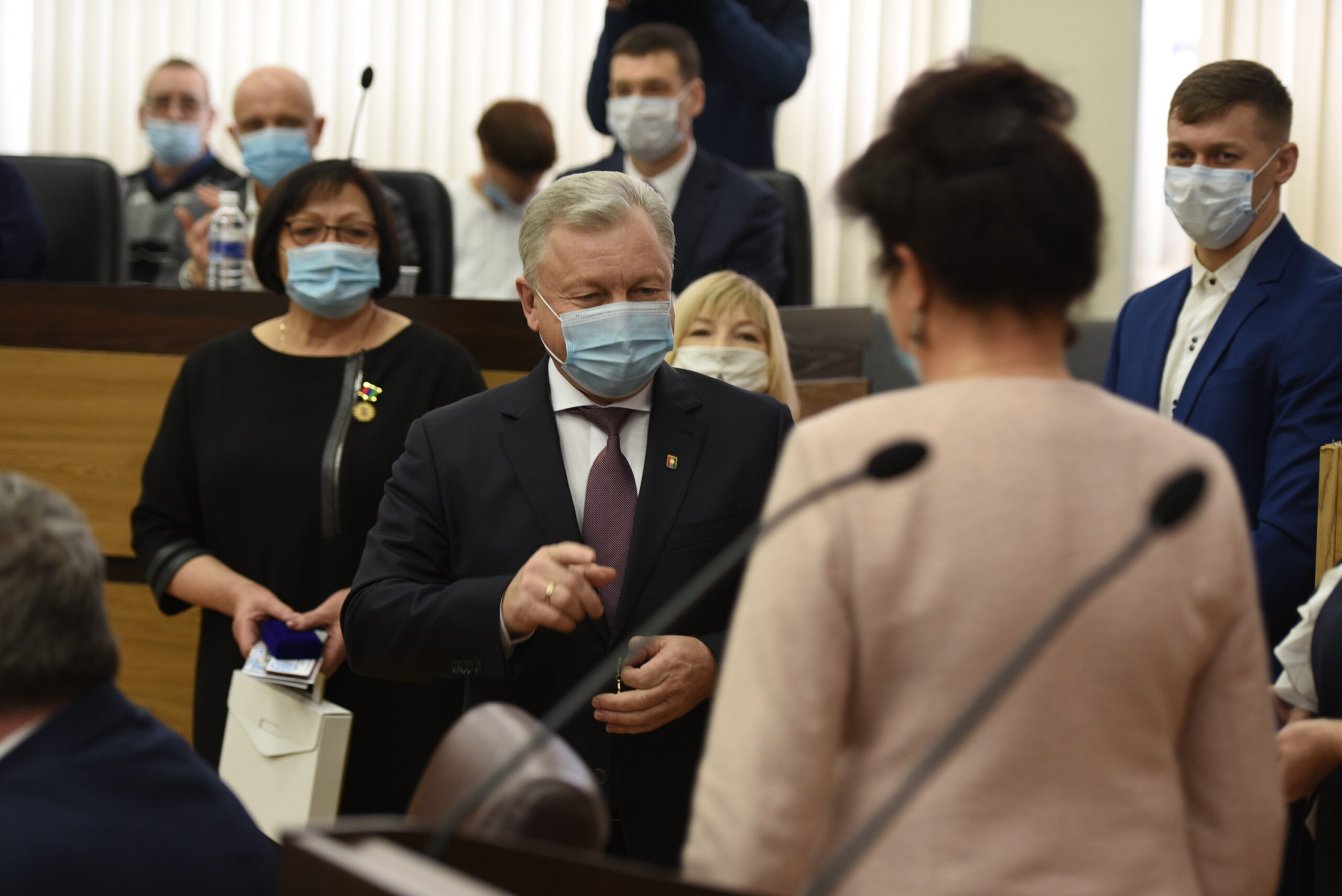 Восемь братчан получили почётный знак "За заслуги перед городом Братском"