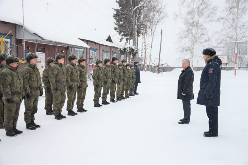 Мэр Братска посетил войсковую часть 58133-20 и поздравил личный состав с Днем Защитника Отечества