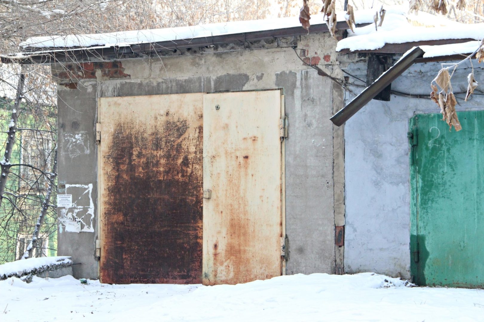 Братчанин получил ожоги при попытке потушить пожар в гараже