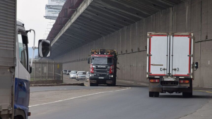 Ограничение движения для грузовых автомобилей вводится в Братске с 15 апреля