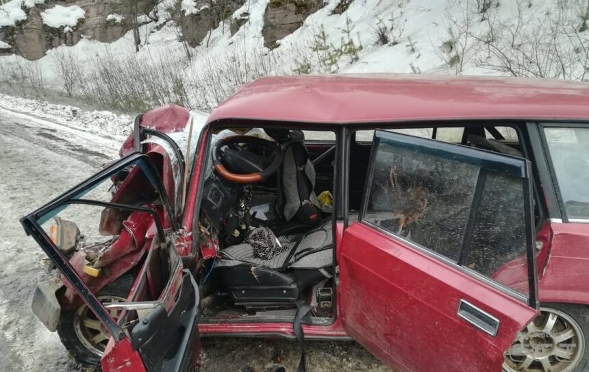 Водитель "Жигулей" погиб при столкновении с фурой на трассе Братск - Усть-Илимск