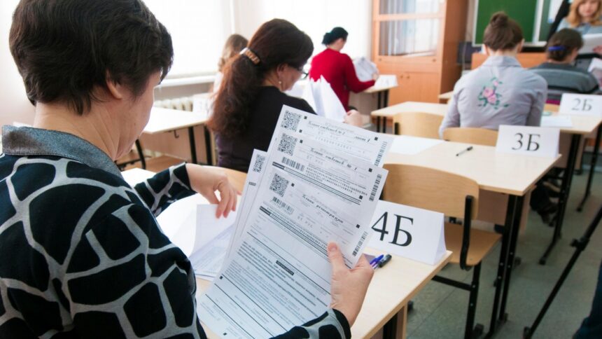 Больше ста родителей будущих выпускников Братска написали ЕГЭ по русскому языку