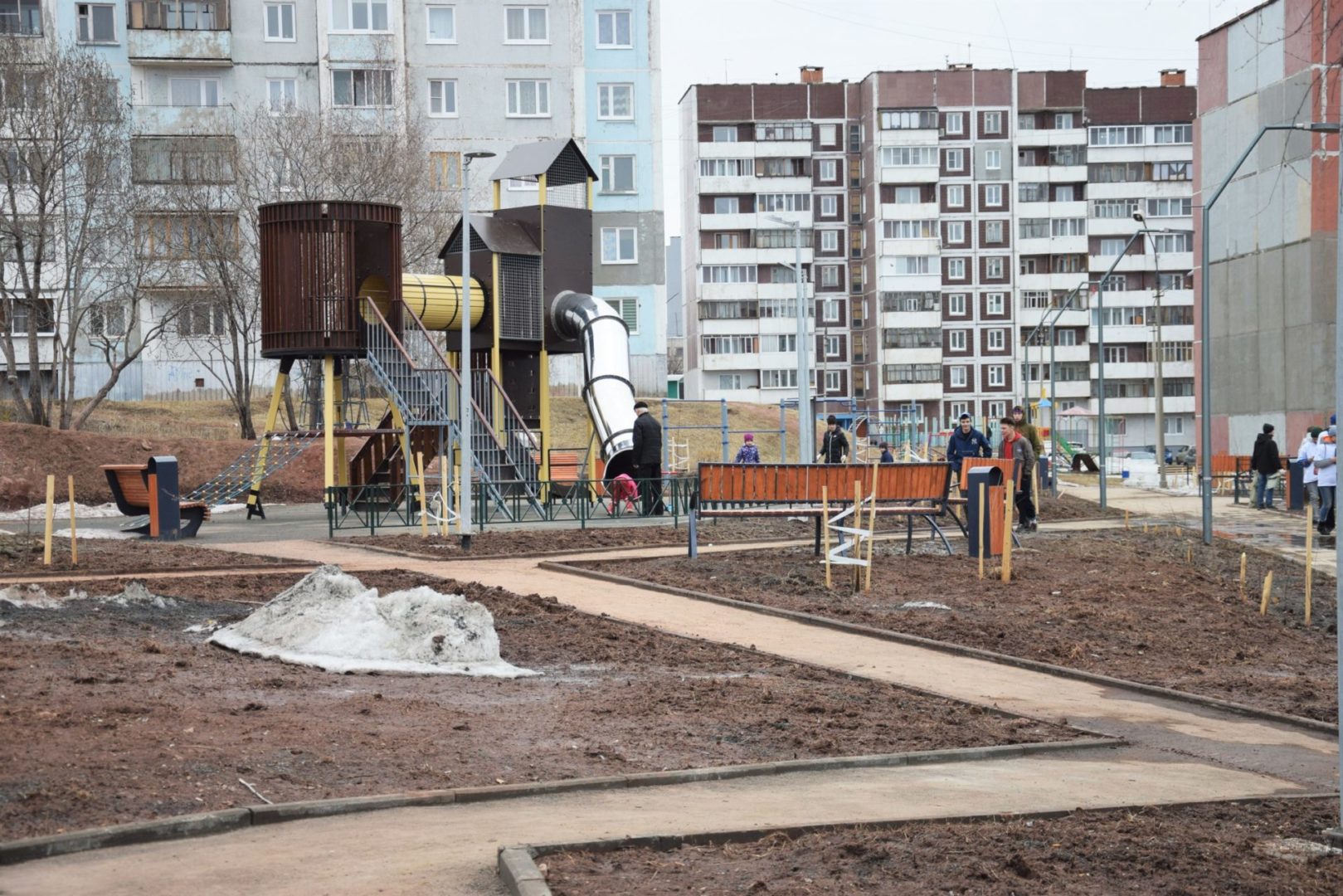 Общегородской субботник прошел в Братске 24 апреля