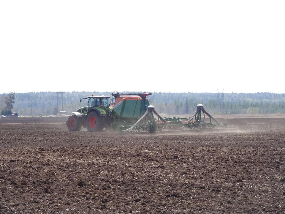 Александр Дубровин: В этом году посевная кампания в Братском районе "буксует"