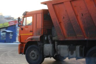 Два грузовика и автомобиль "ВАЗ" сгорели в Братске