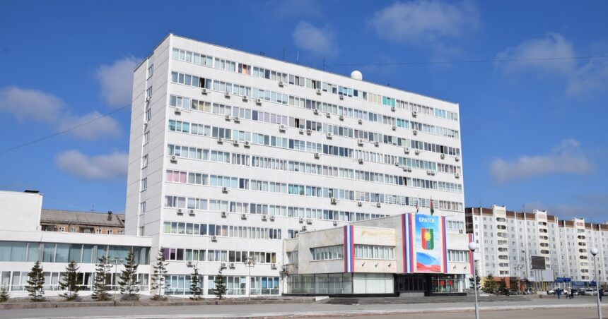 Пропускной режим снова ввели в администрации Братска до исключения угрозы COVID