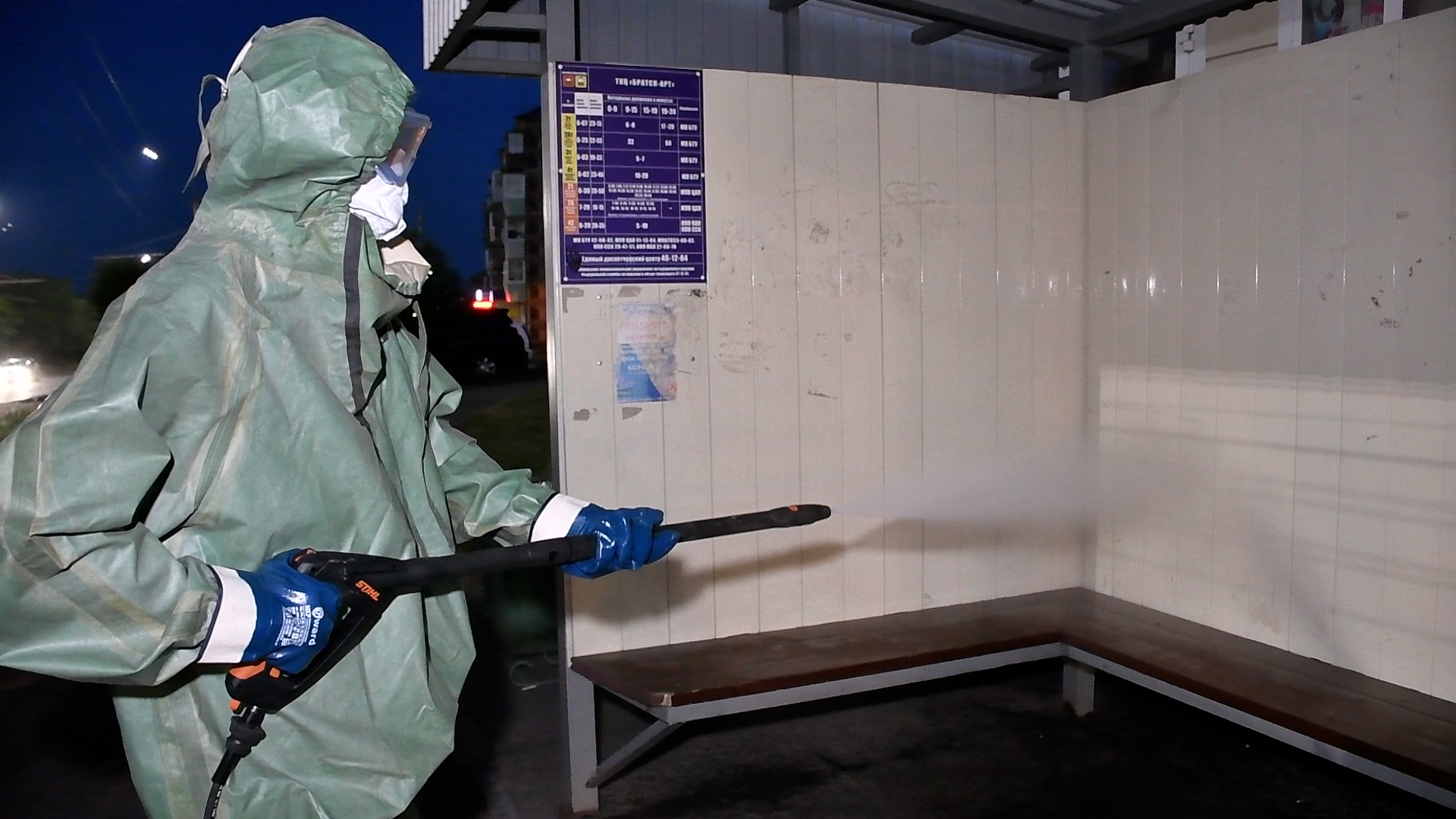 Дезинфекцию остановок возобновили в Братске для профилактики распространения COVID