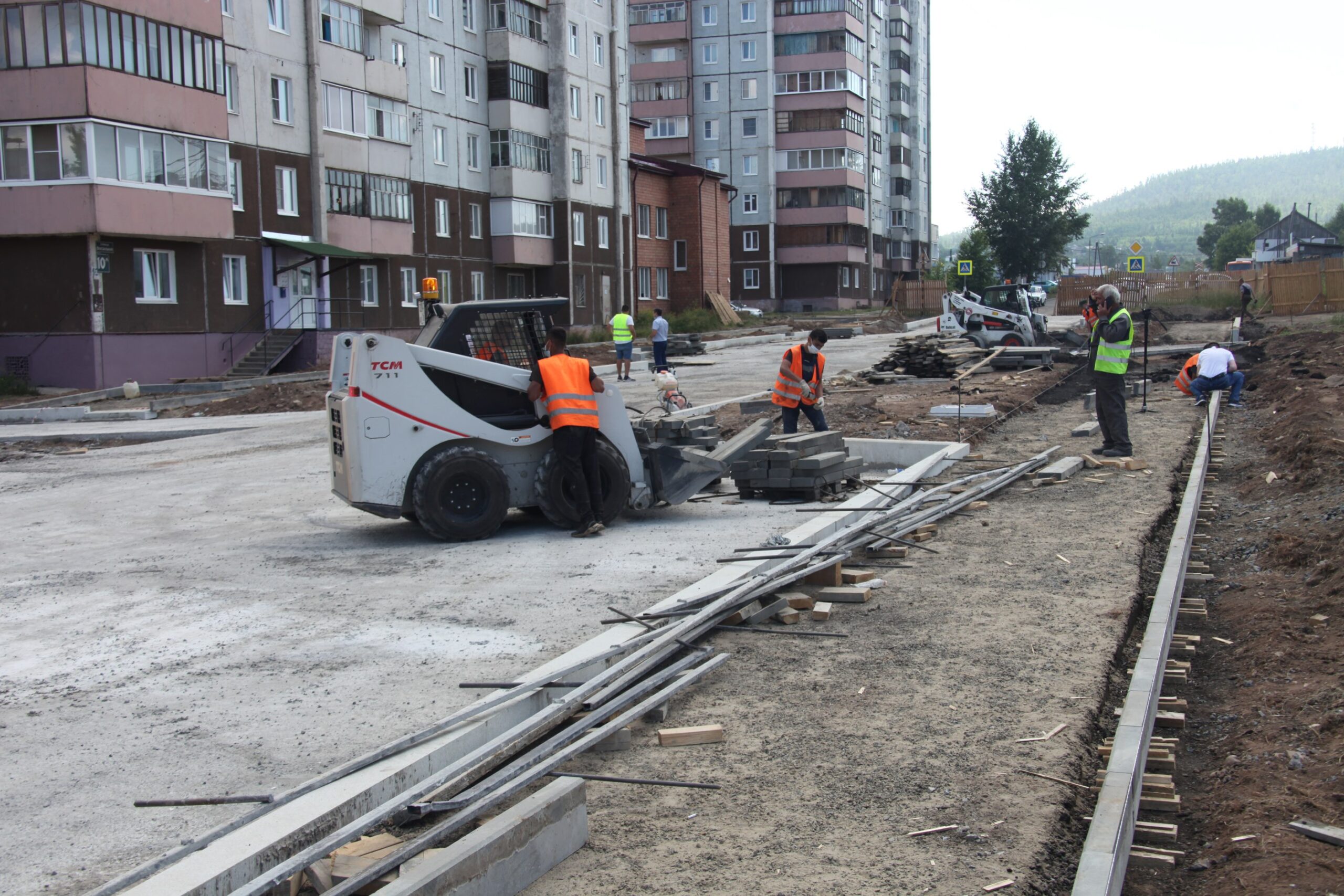 Правобережный район Братска: общественная территория на Заярской благоустроена на 70 %