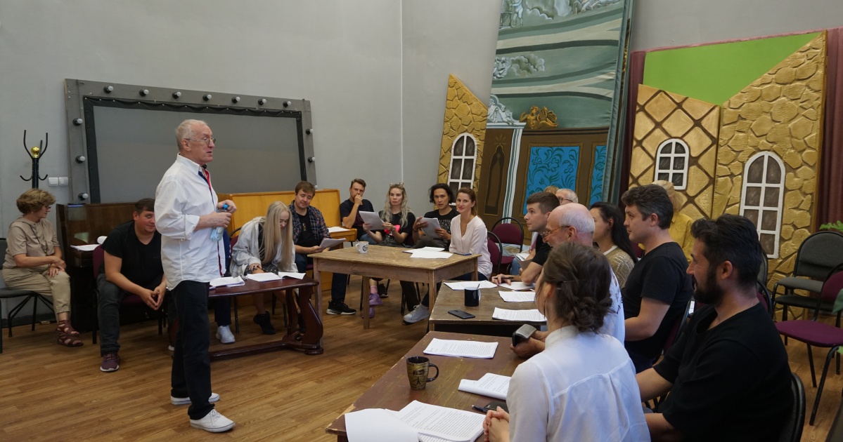 Братский драмтеатр в октябре представит премьеру спектакля «Село Степанчиково и его обитатели»