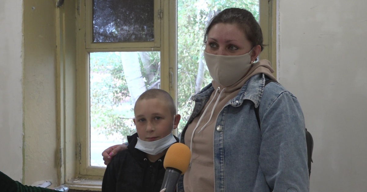 Еще одна семья, пострадавшая от пожара в Заярском, посмотрела свою будущую квартиру