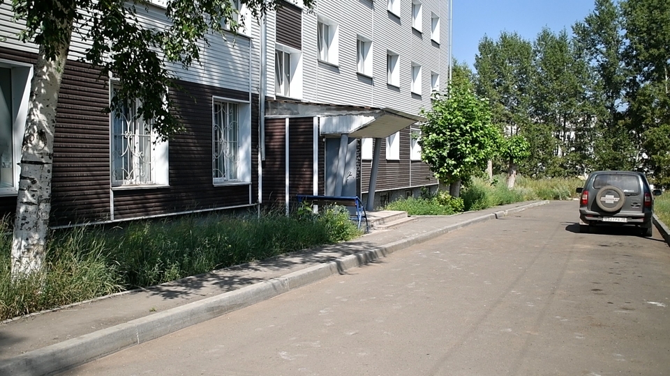 Ещё одна семья, пострадавшая при пожаре в Заярском, осмотрела будущее жилье