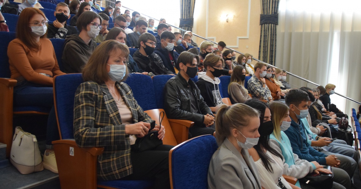 Факультатив на политическую тему организуют в образовательных учреждениях Братска