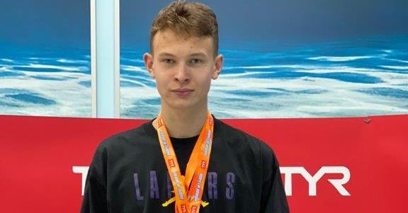 Три медали завоевал братчанин Никита Никитин на Кубке московской лиги по плаванию