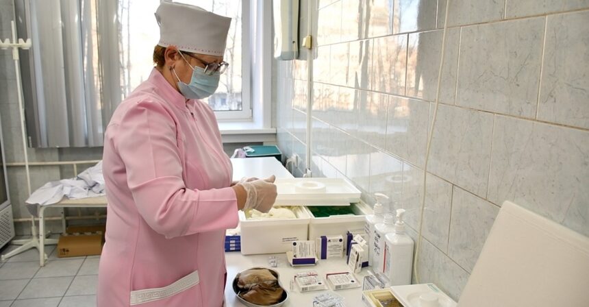 Прививочные кабинеты в поликлиниках Братска будут открыты ежедневно