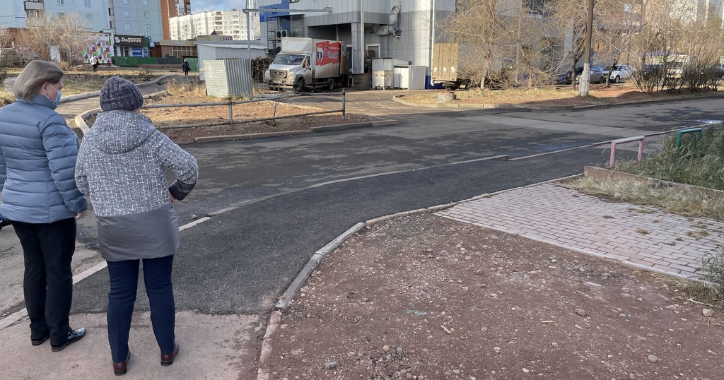Разрушенный асфальт на улице Советской восстановили в Братске