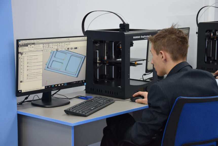 Инженерно-технический центр открыли в школе № 45 в Братске